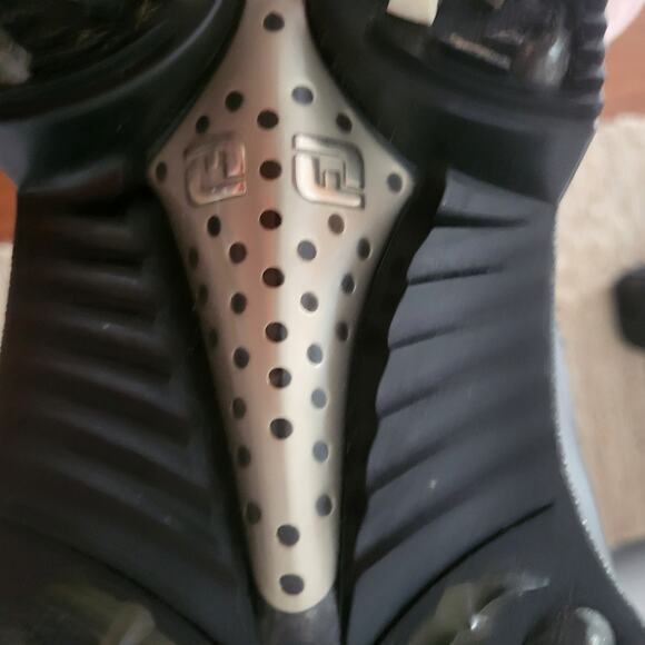 FJ FOOTJOY ICON MENS GOLF SHOES WORN ONCE BLACK LEATHER SIZE 9.5 EXCELLENT COND - Picture 9 of 10